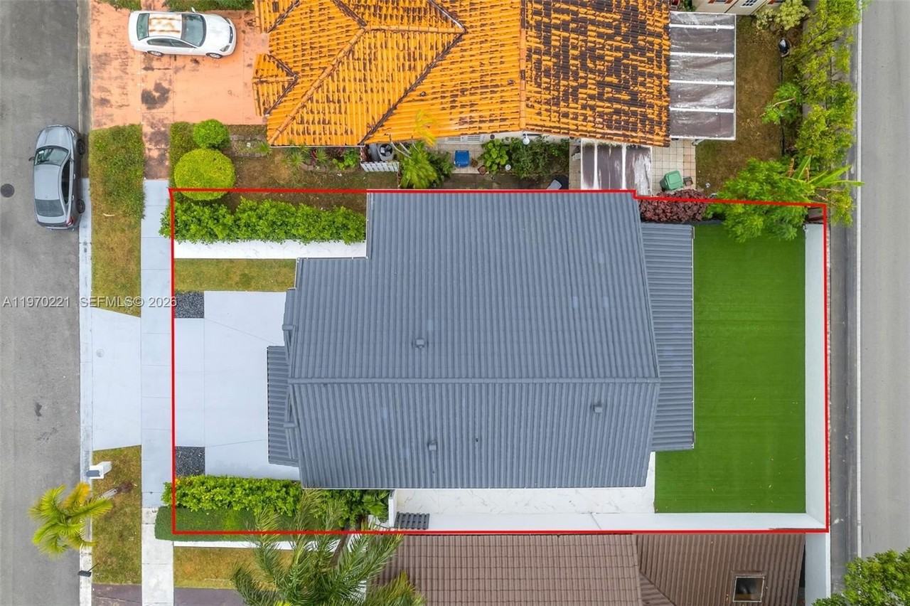 9940 Sw 136th Ct - Photo 3 of 16