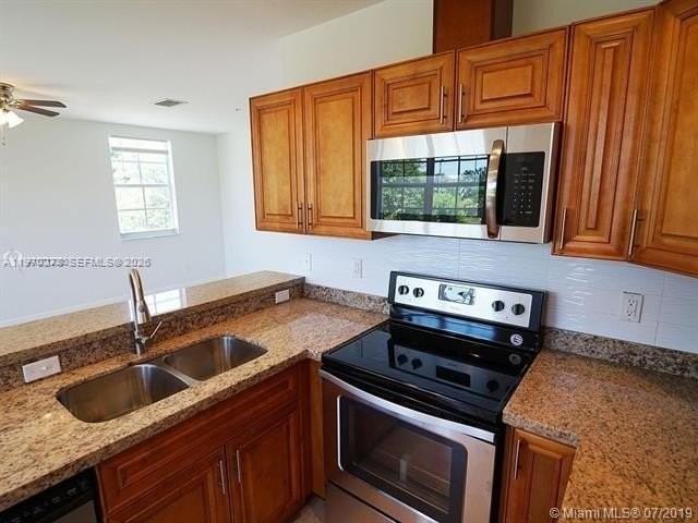 7738 Nw 5th St #7744 - Photo 3 of 14