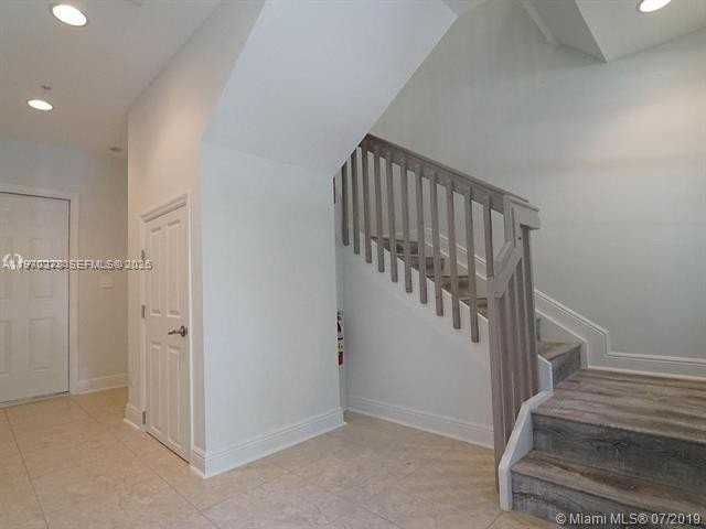 7738 Nw 5th St #7744 - Photo 6 of 14
