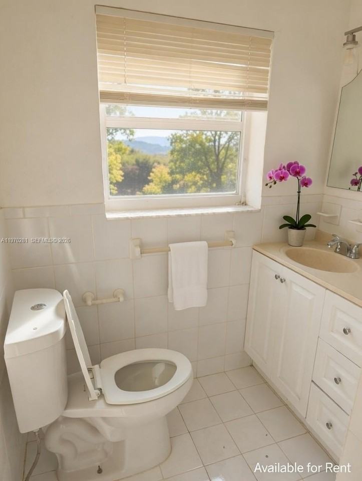 146 Ne 1st Ave #1 - Photo 5 of 9