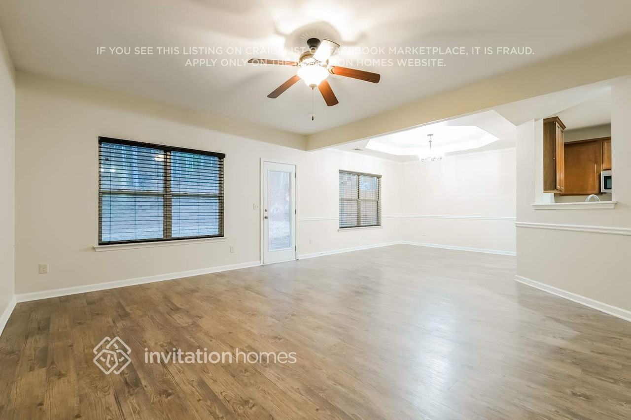 321 Alcovy Way - Photo 6 of 18