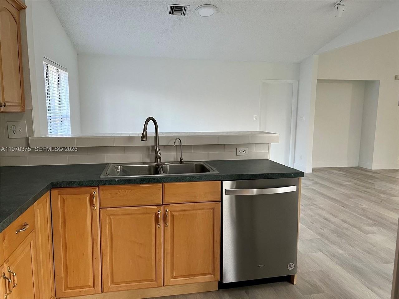 6641 Nw 52nd St #6641 - Photo 7 of 33