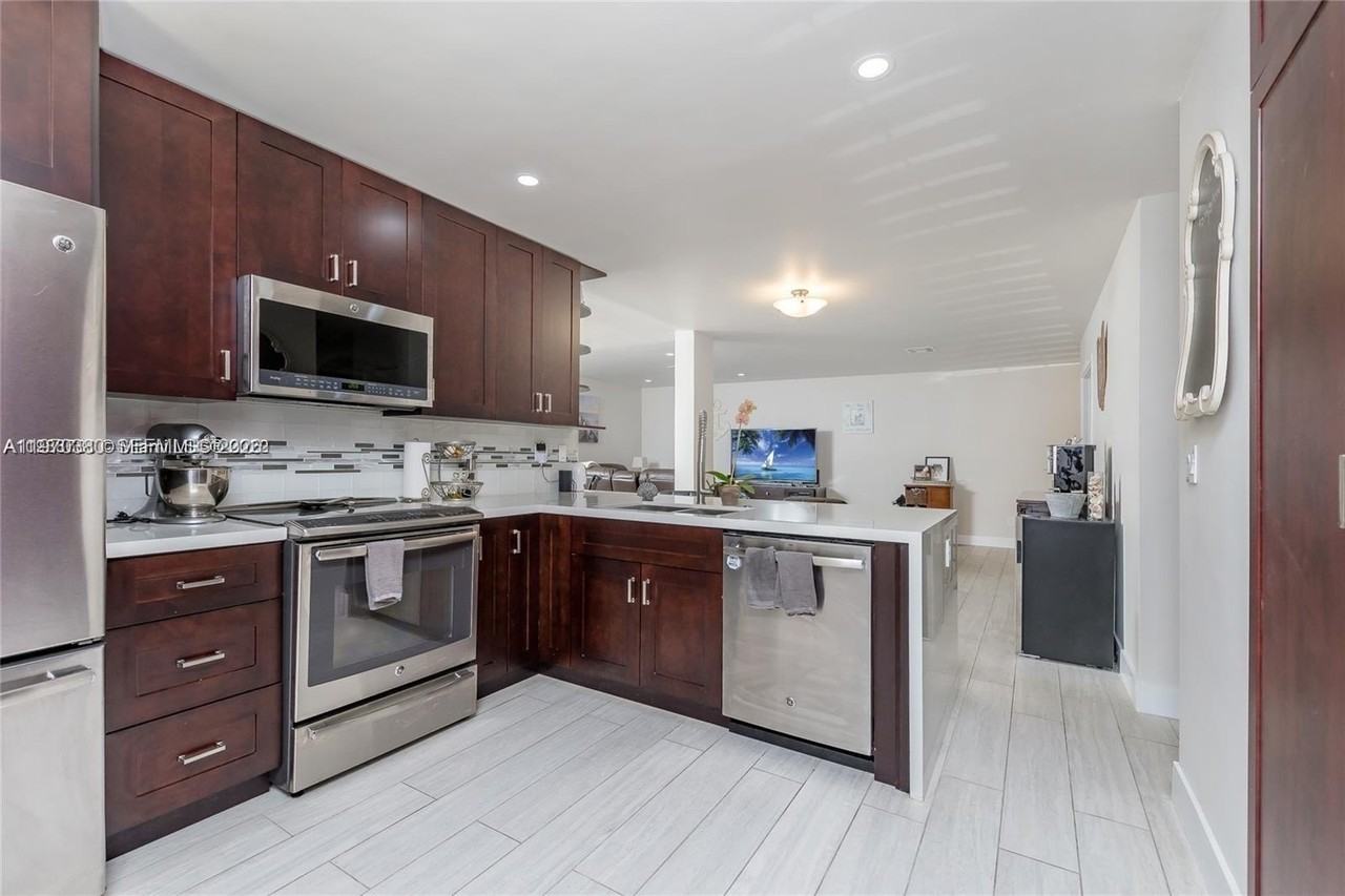 3559 Magellan Cir #323-2 - Photo 3 of 19