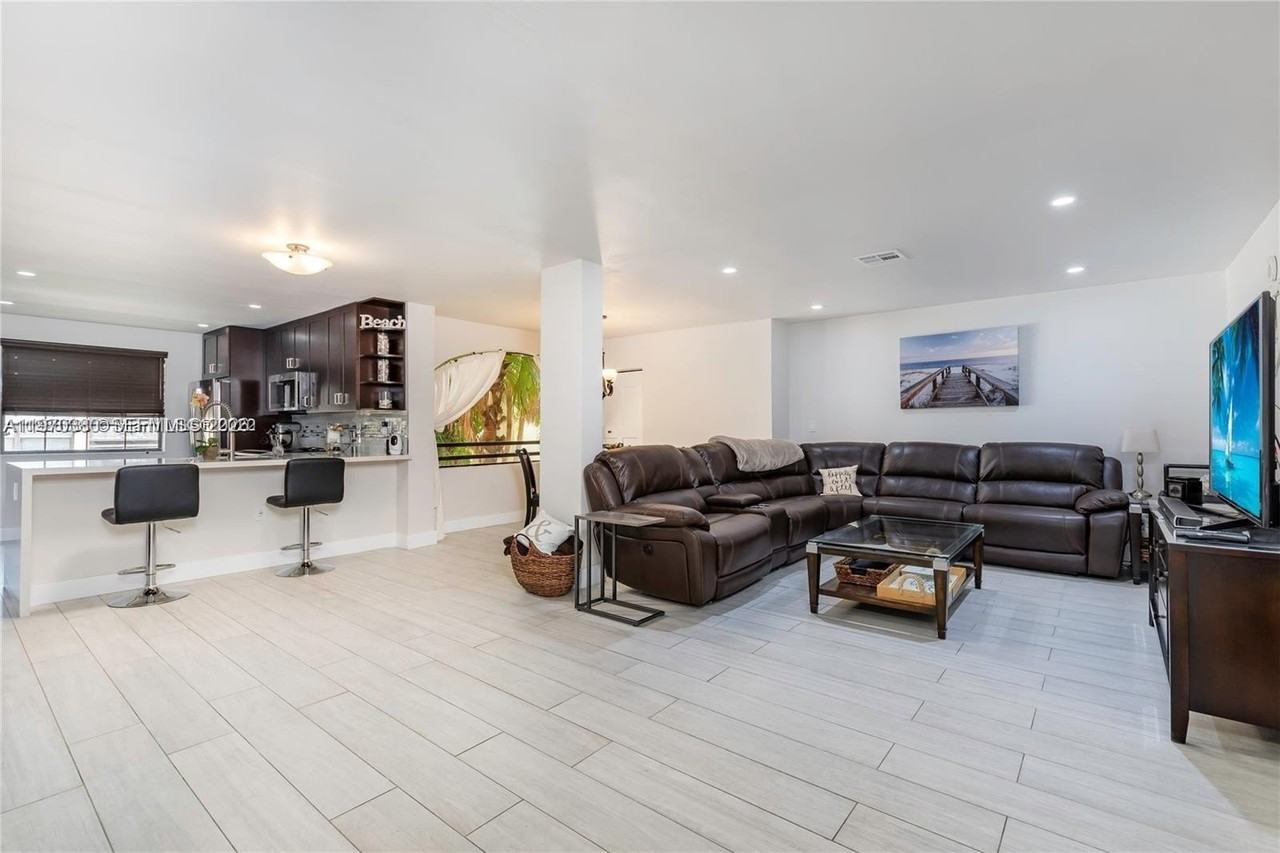 3559 Magellan Cir #323-2 - Photo 6 of 19