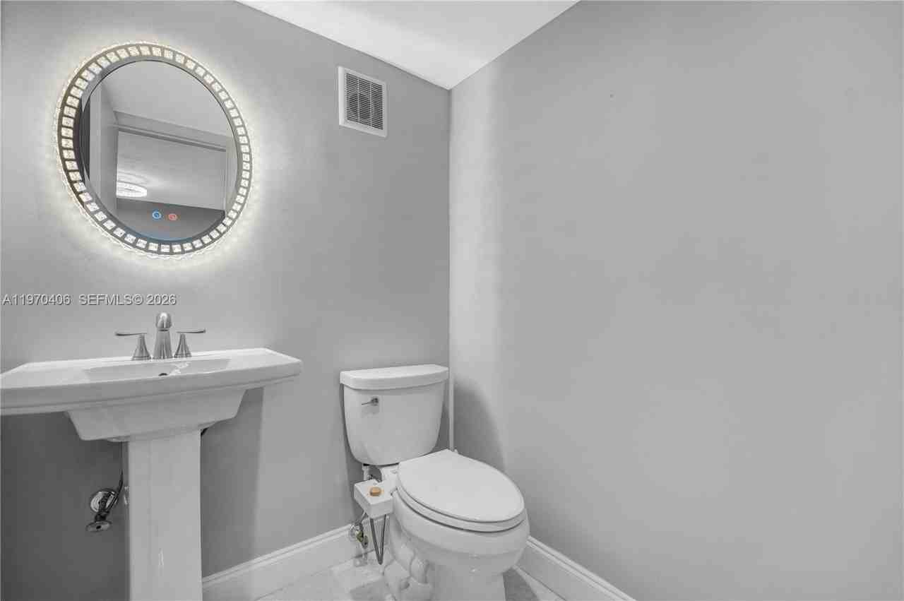 7100 Nw 17th St #305 - Photo 7 of 46