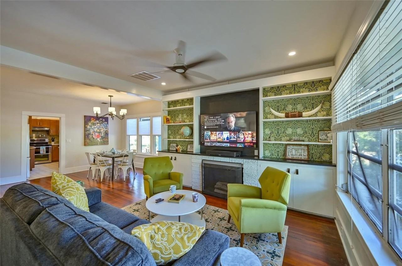 2408 Hillview St - Photo 2 of 24