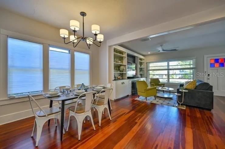 2408 Hillview St - Photo 3 of 24