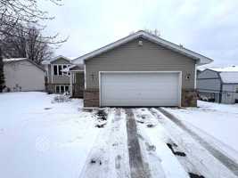 featured image of 3746 Hamlet Ave N