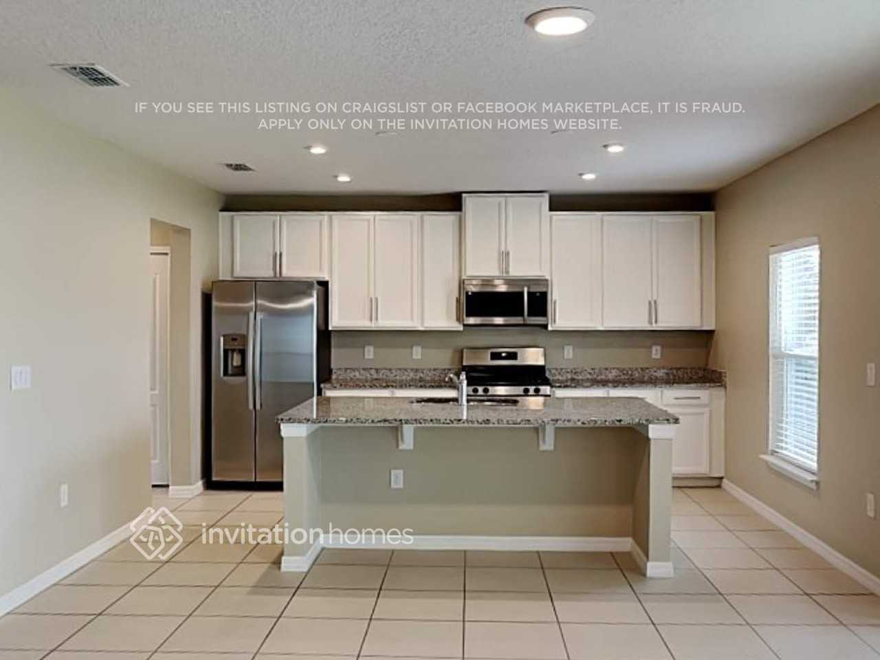 1630 Chelsea Manor Cir - Photo 2 of 6