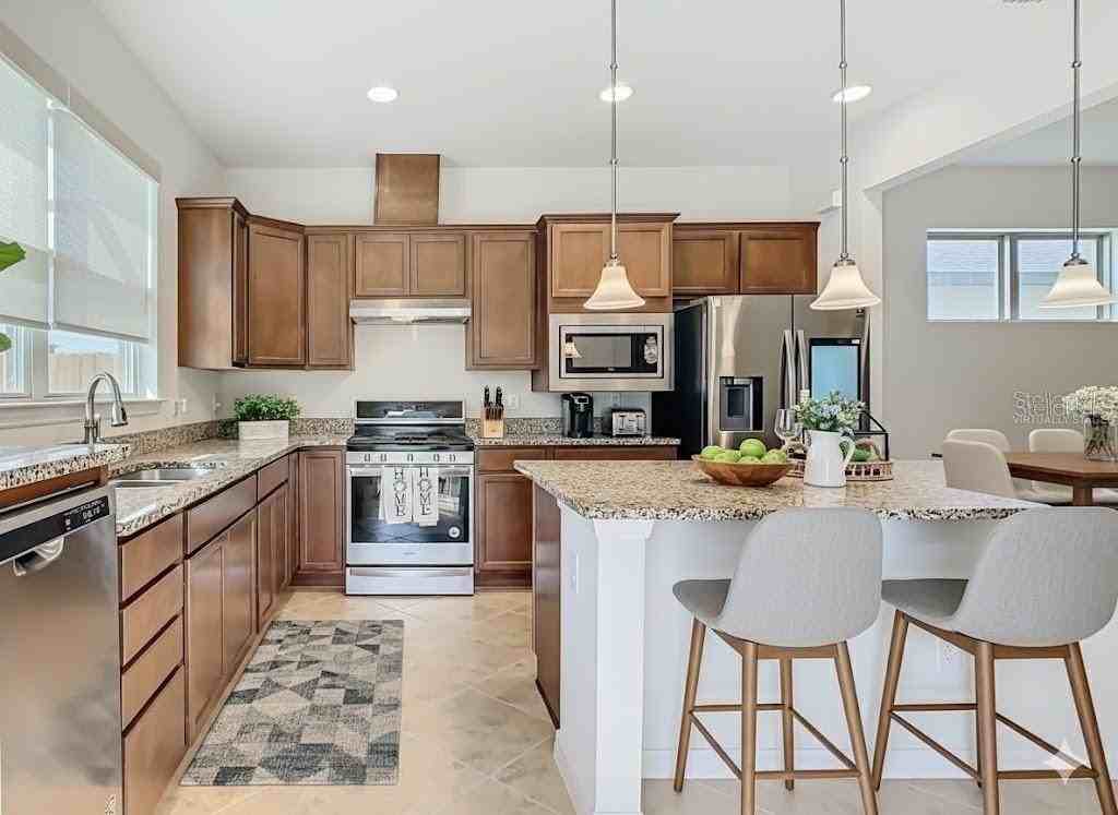 210 Tomelloso Way - Photo 4 of 40