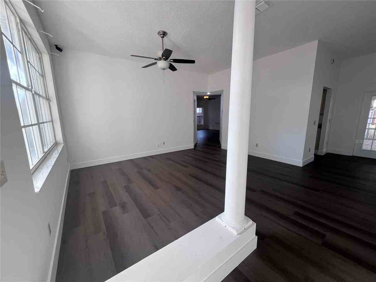 9224 Sunflower Dr - Photo 3 of 17