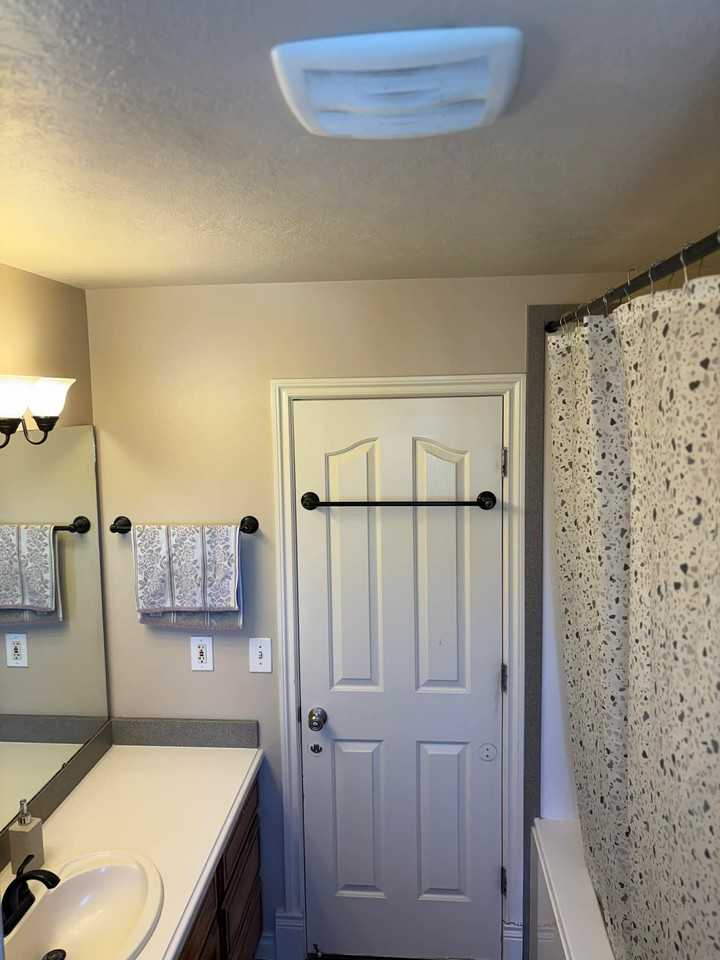 244 Se - Photo 2 of 17