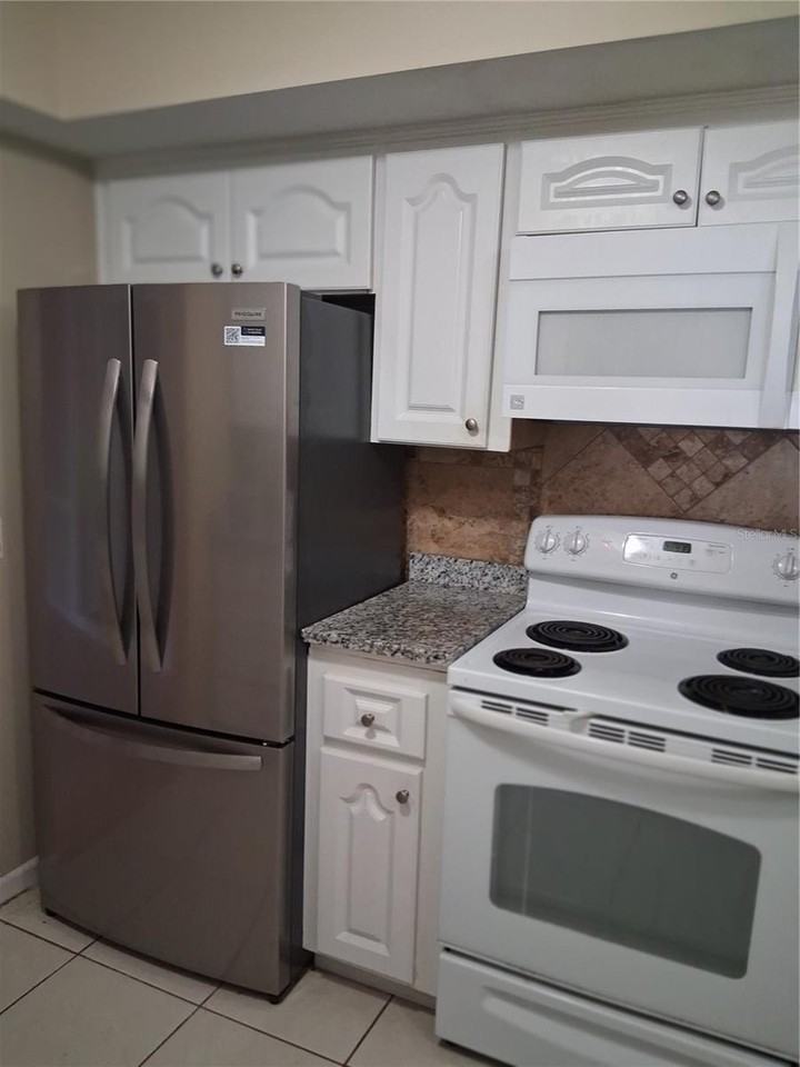 10939 103rd Ave - Photo 6 of 18