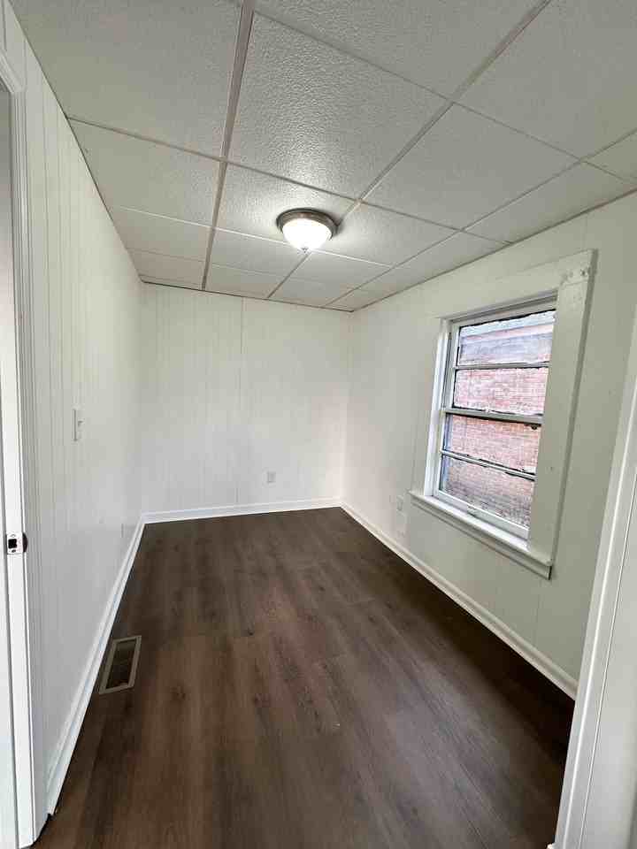 112 Kappa Ave S #1 - Photo 2 of 10