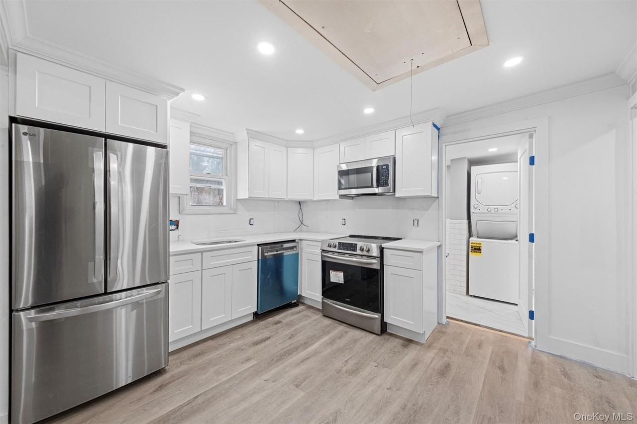 3538 James St Unit B - Photo 6 of 13