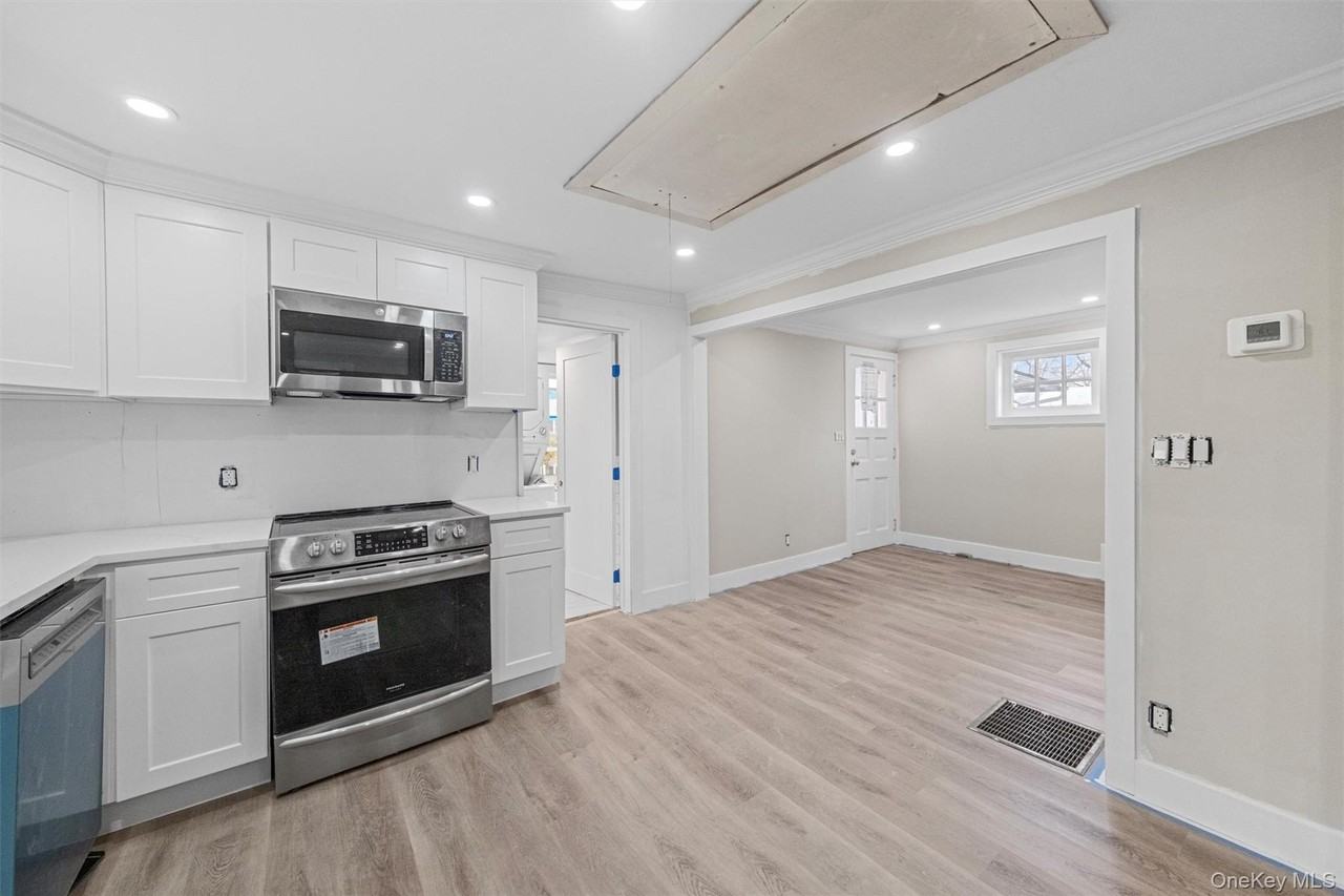 3538 James St Unit B - Photo 7 of 13