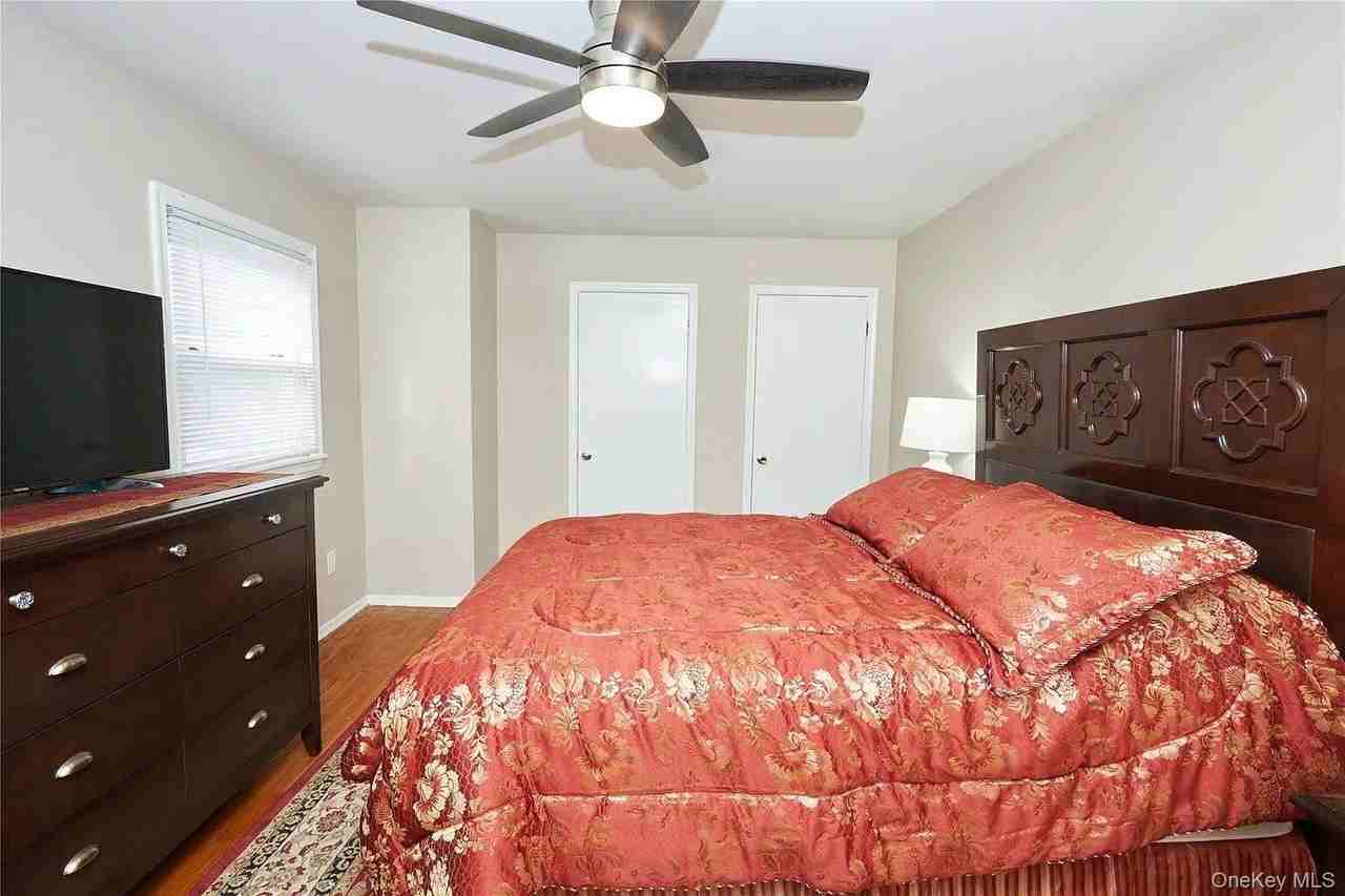 112 N Columbus Ave - Photo 2 of 8