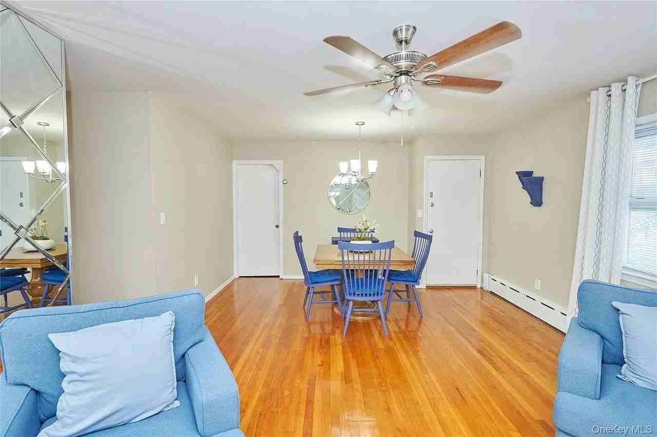 112 N Columbus Ave - Photo 4 of 8