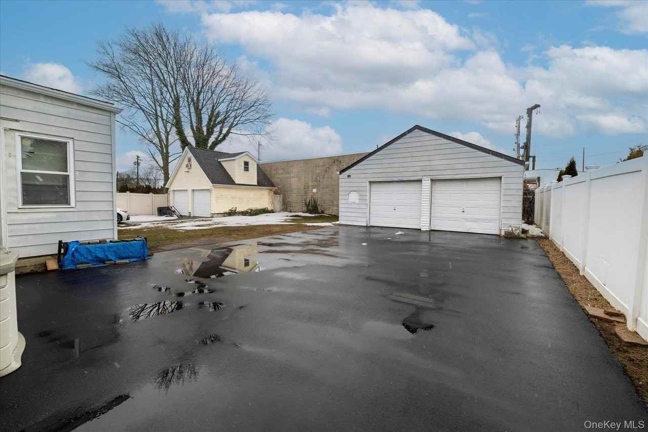 21 Twinlawns Ave - Photo 2 of 18