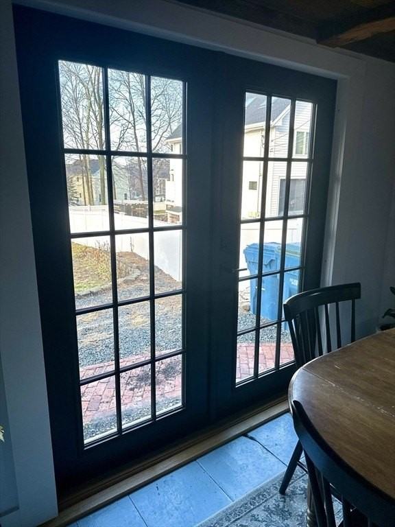 2208 Washington St - Photo 6 of 15