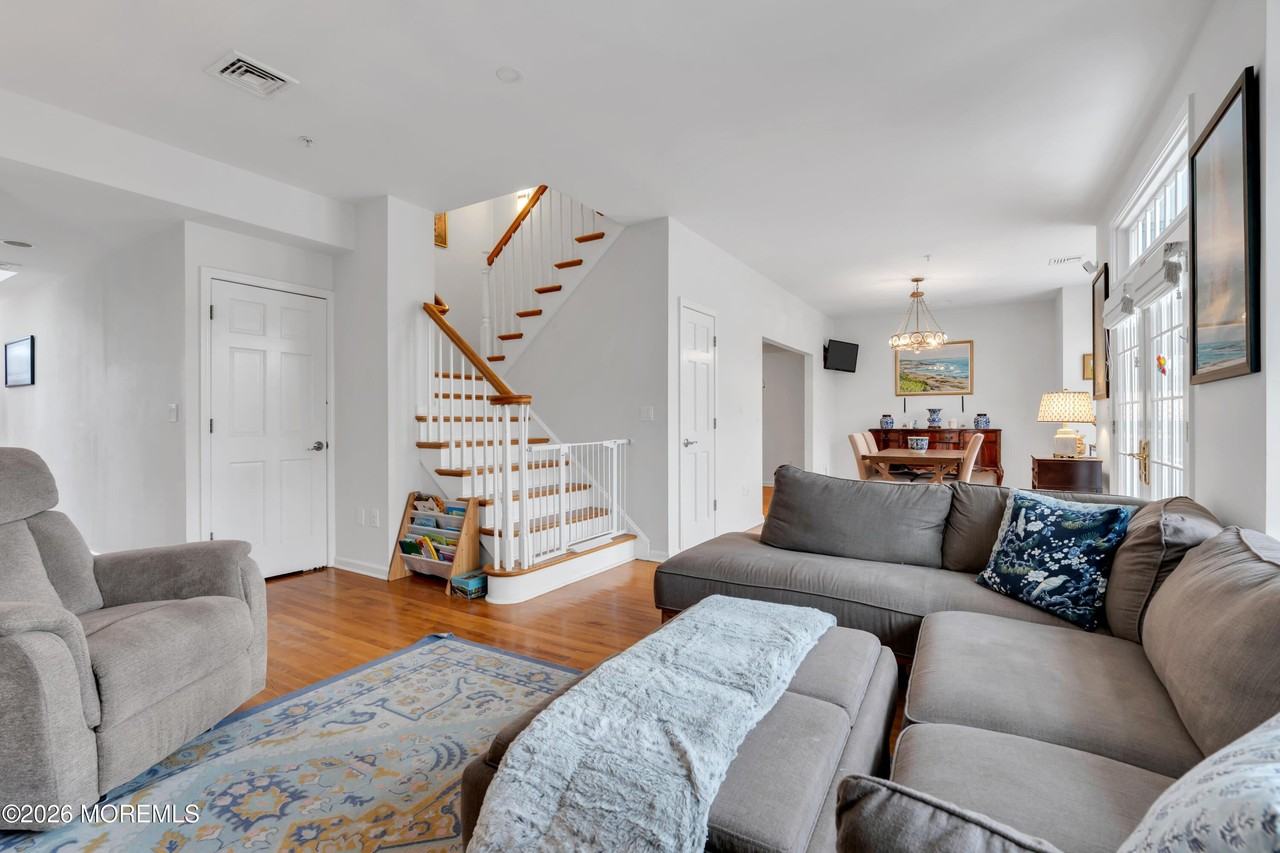 160 Main St Unit 4 #4 - Photo 3 of 21