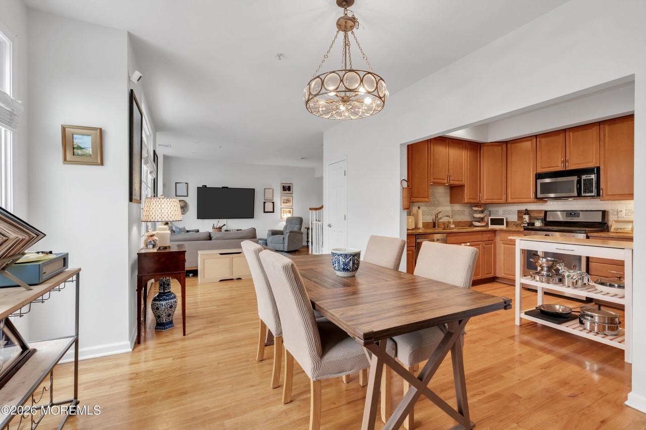 160 Main St Unit 4 #4 - Photo 6 of 21