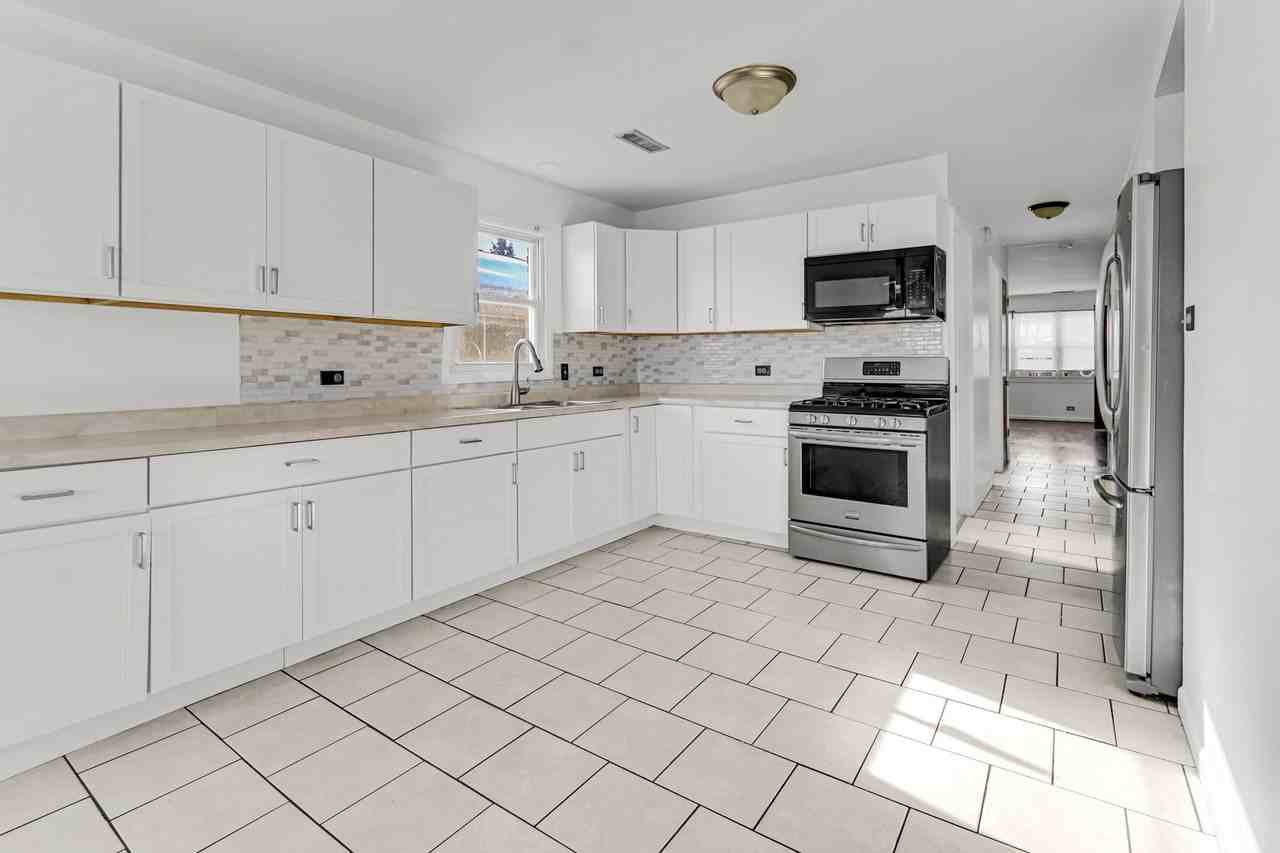 403 Prairie Ave Unit 1 #1 - Photo 6 of 9