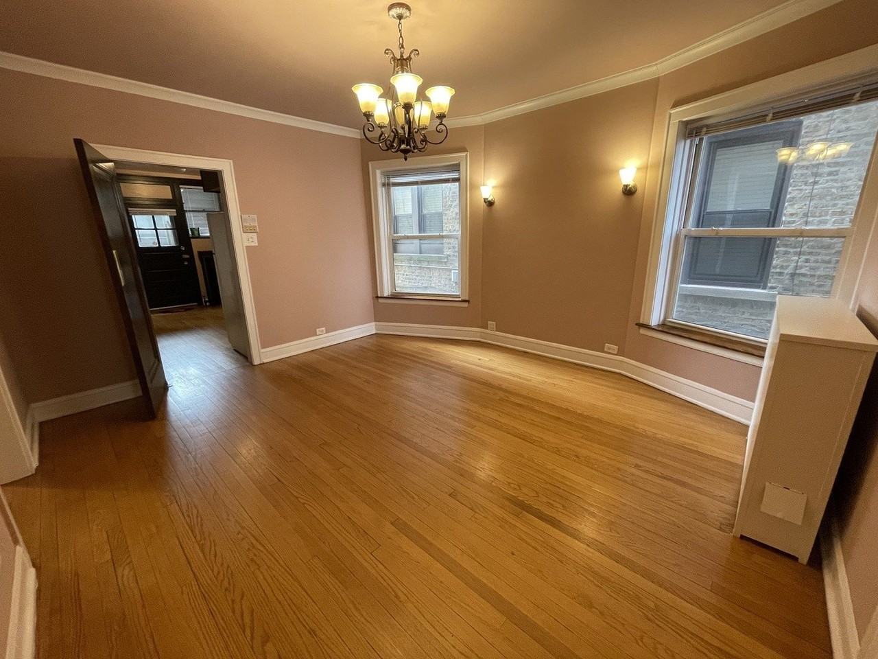 5717 N Artesian Ave Apt 1 #1 - Photo 6 of 23