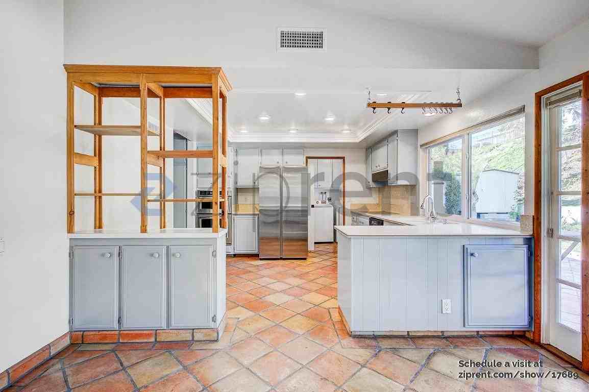 24401 Regina St - Photo 7 of 22