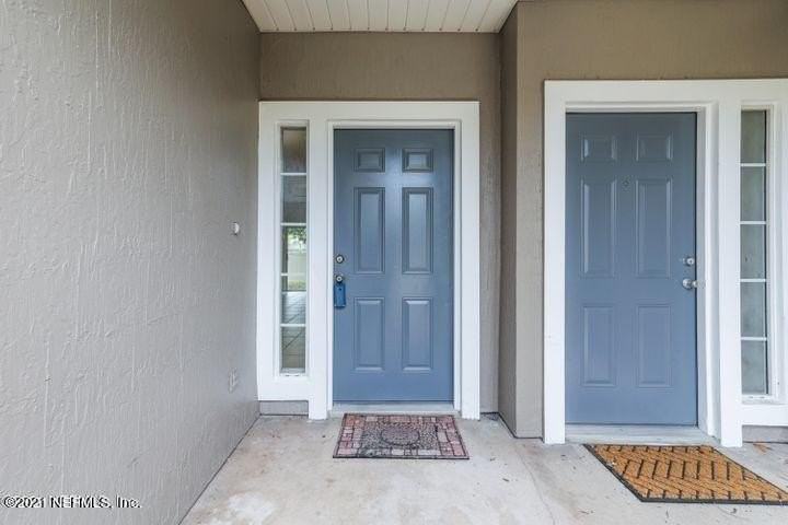 631 Scrub Jay Dr - Photo 4 of 31