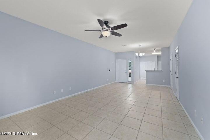 631 Scrub Jay Dr - Photo 7 of 31