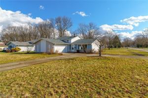 featured image of 8671 Ashwood Dr