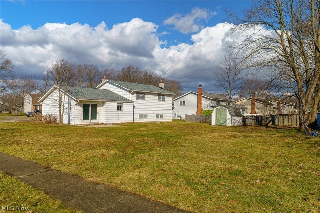 8671 Ashwood Dr - Photo 3 of 28