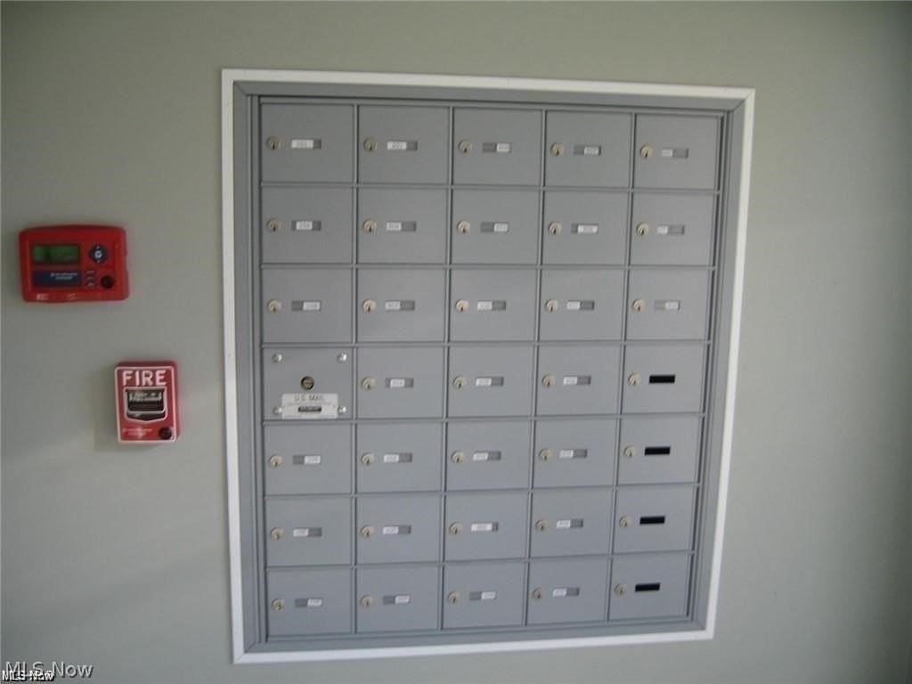 14814 Clifton Blvd Apt 203 #203 - Photo 7 of 9