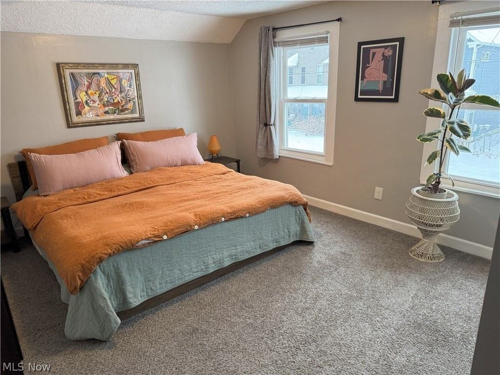 1883 W 57th St - Photo 4 of 29