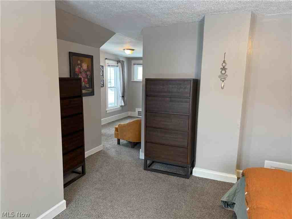 1883 W 57th St - Photo 7 of 29