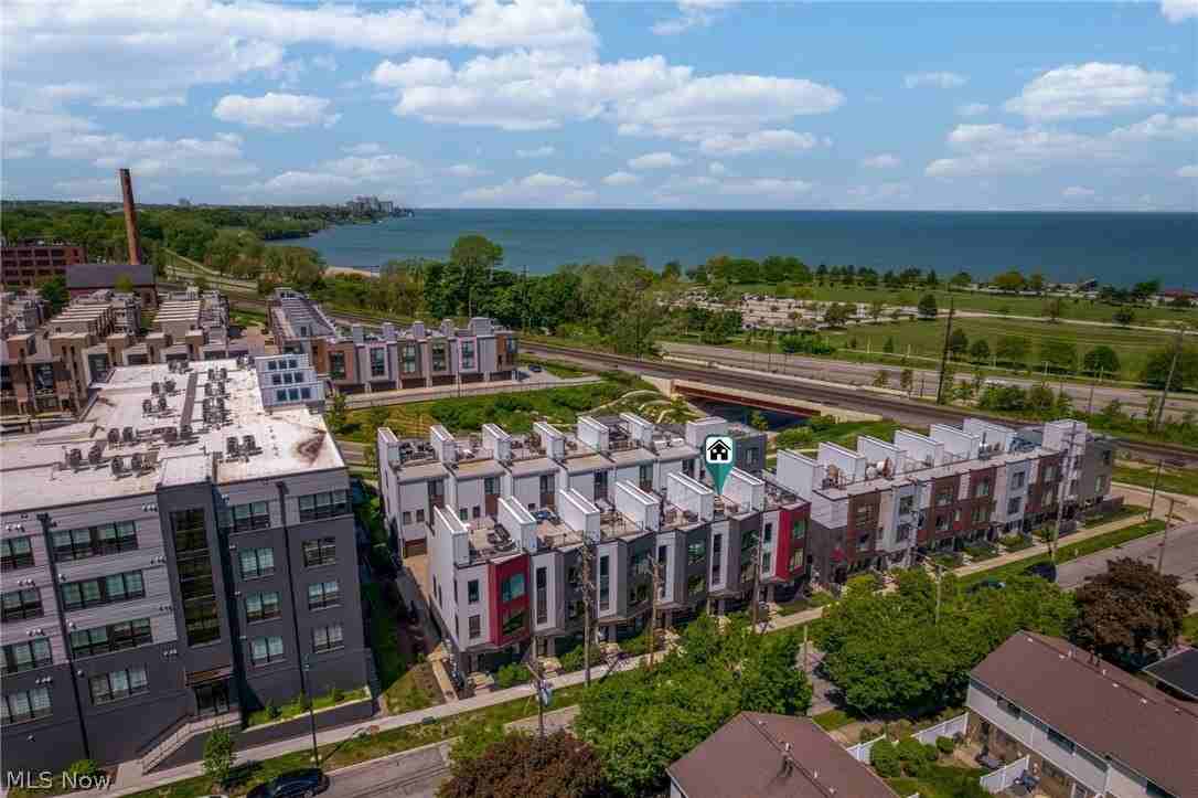 1240 W 70th St - Photo 5 of 35