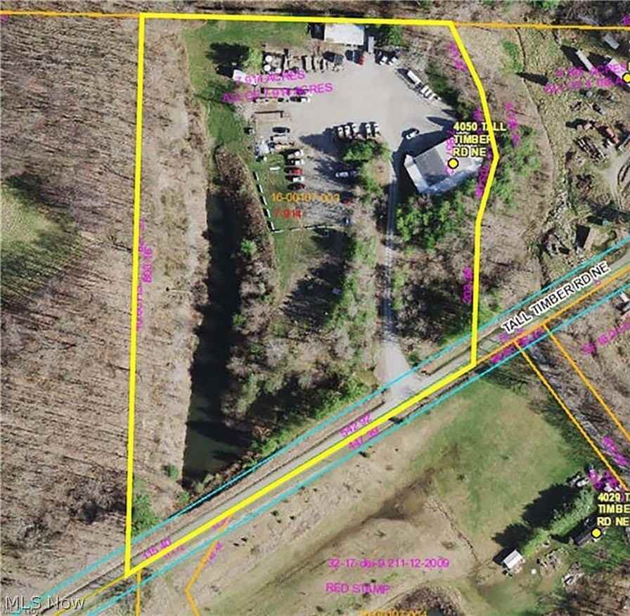 4050 Tall Timber Rd Ne - Photo 3 of 18