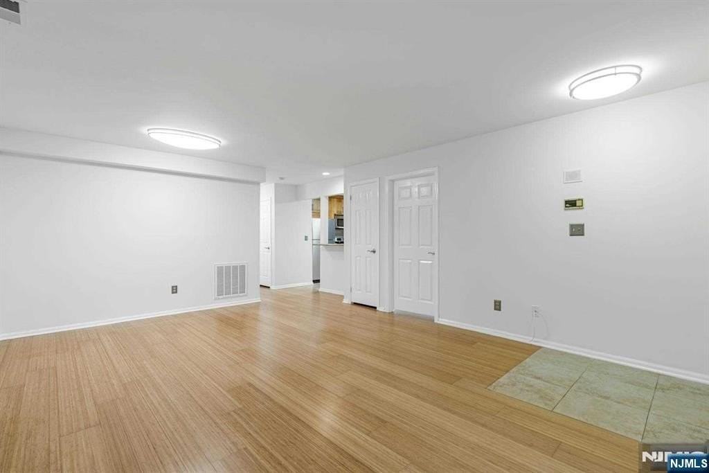 342 Village Ct - Photo 5 of 19