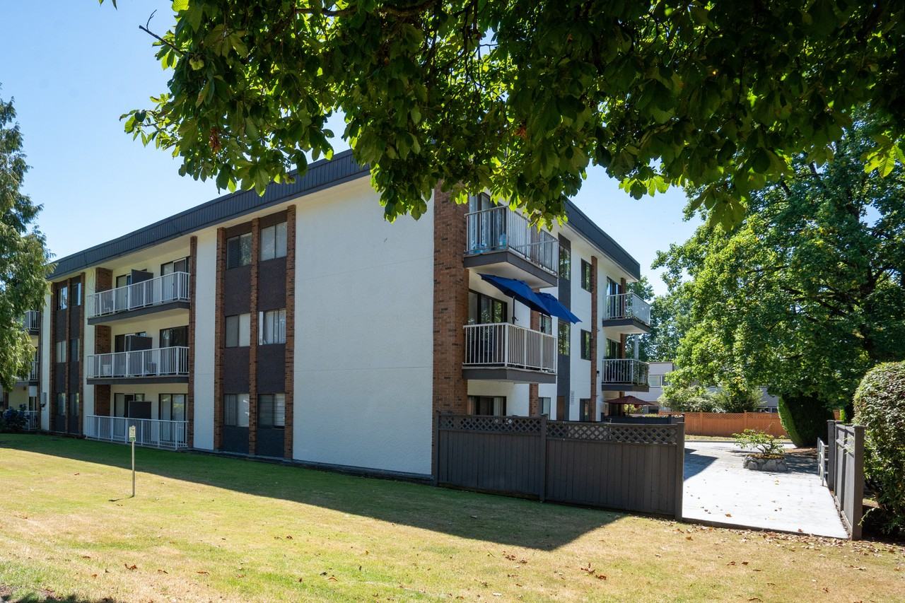 1200 Howie Avenue - Photo 2 of 23