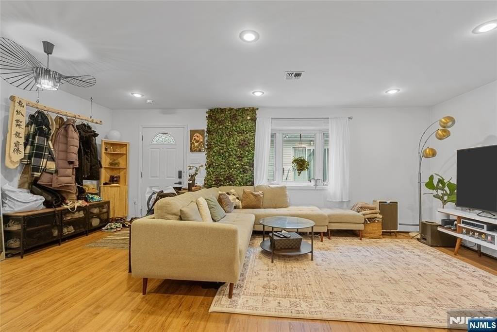 515 44th Street Rear House - Photo 4 of 15