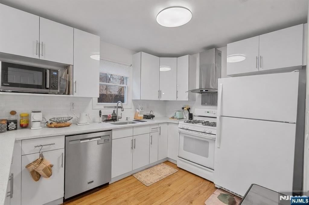 515 44th Street Rear House - Photo 5 of 15