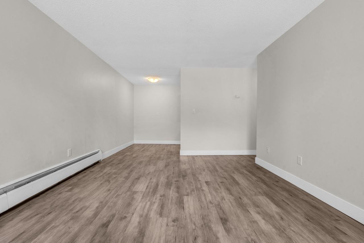 1200 Howie Avenue - Photo 7 of 23