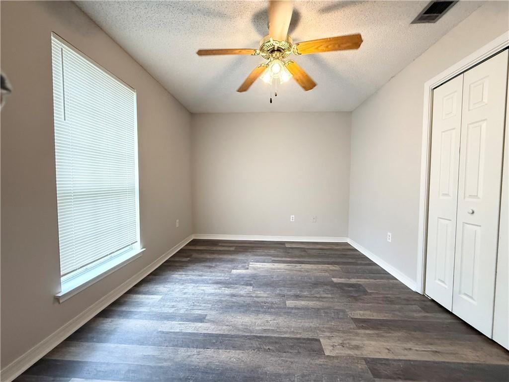 2502 Mallard St - Photo 7 of 12