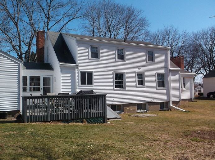 583 Maple St - Photo 3 of 14
