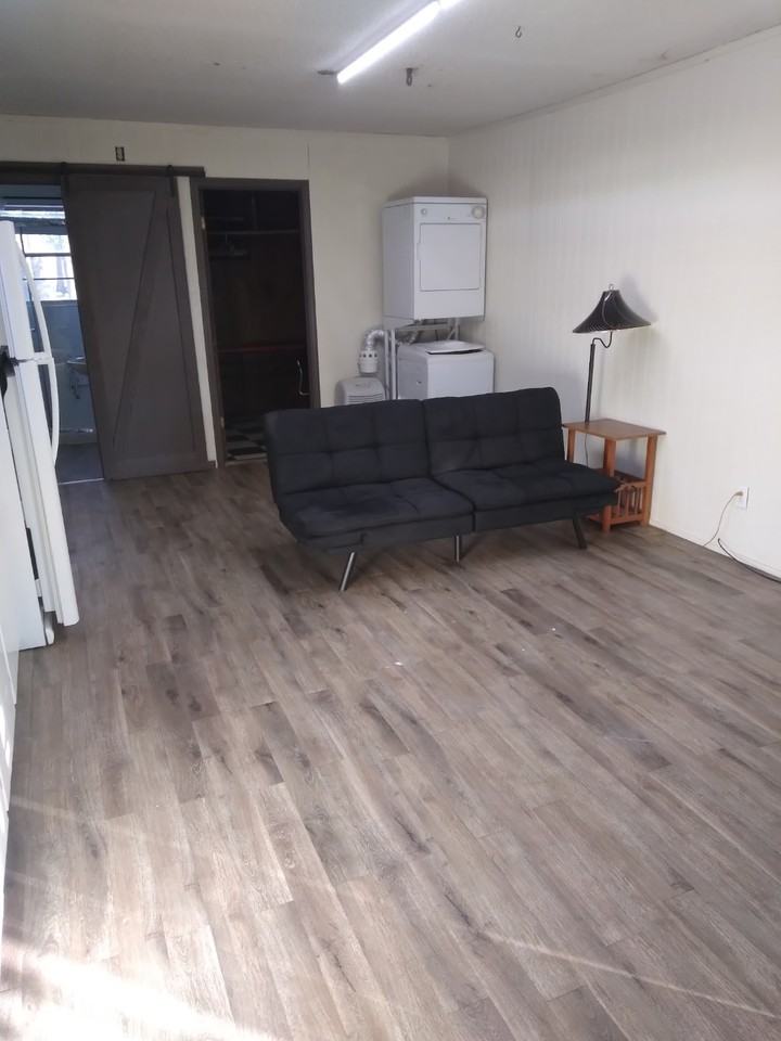 71 Price Blvd - Photo 2 of 8