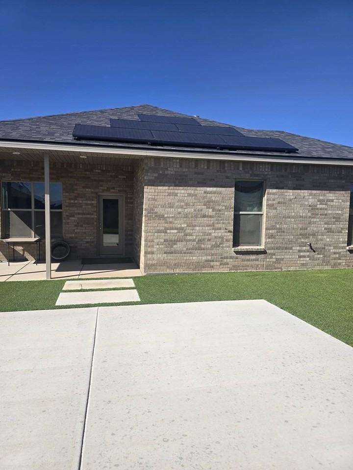 1102 Canal St - Photo 7 of 8