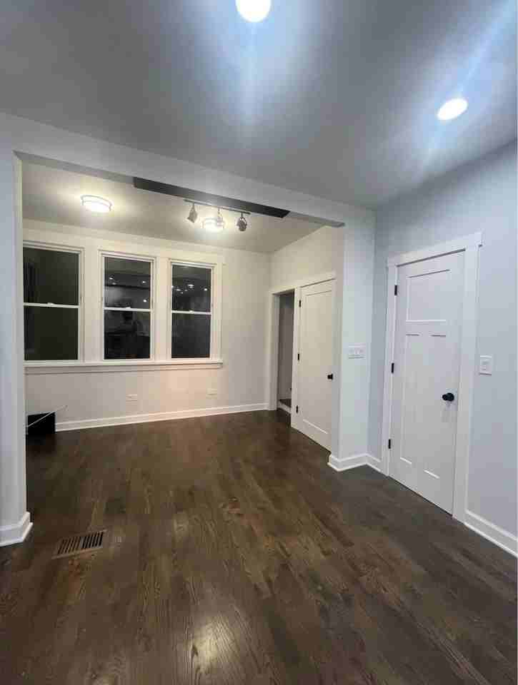 5212 S Lorel Ave - Photo 7 of 17