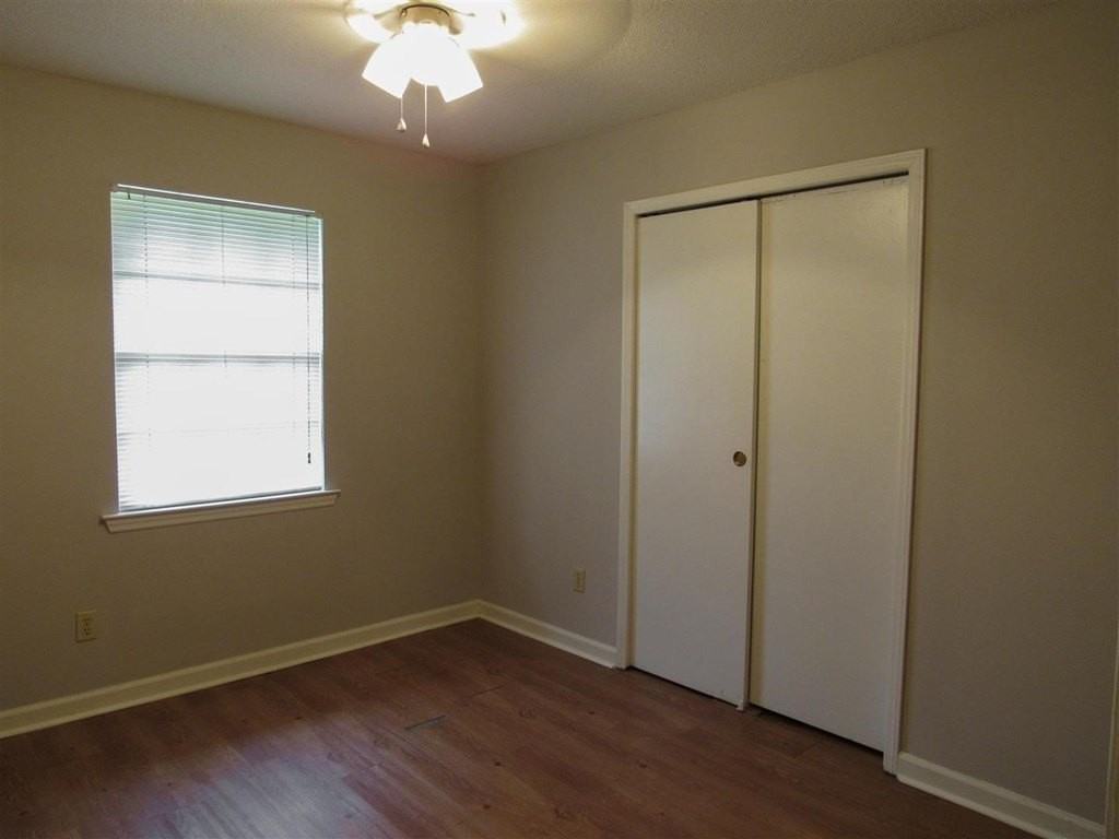 207 Dale Dr - Photo 3 of 12