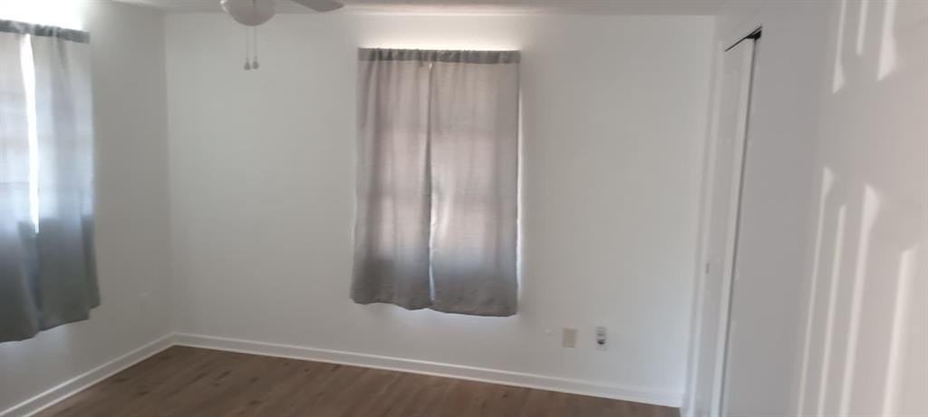 131 E Camphor St - Photo 4 of 23